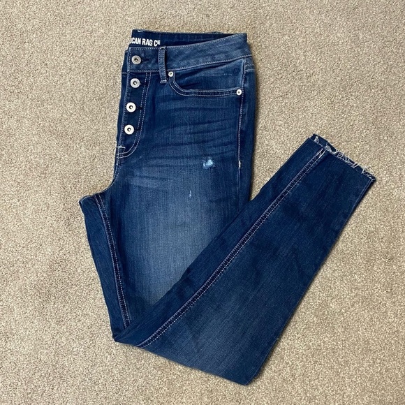 American Rag High Waisted Dark Wash Button Fly Ankle Jeans Size 5 - Picture 1 of 4